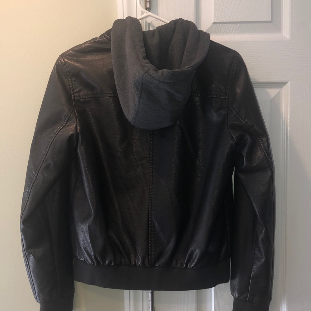 Levi’s jacket. - Picture 7 of 13